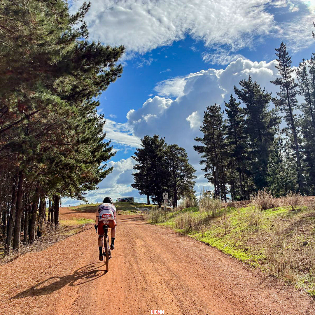 Home stretch @SevenGravelRace
…
…
#sevengravelrace #gravelcyclist #gravelrace #gravelroads #gravelbikes #westernaustralia #UICMM #TrailsWA #CyclingWA